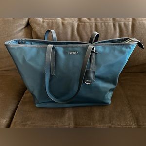 Tumi voyageur Everyday Tote Bag Turquoise Like New